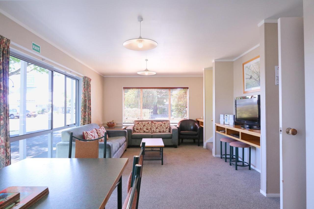 Turangi Leisure Lodge Екстериор снимка