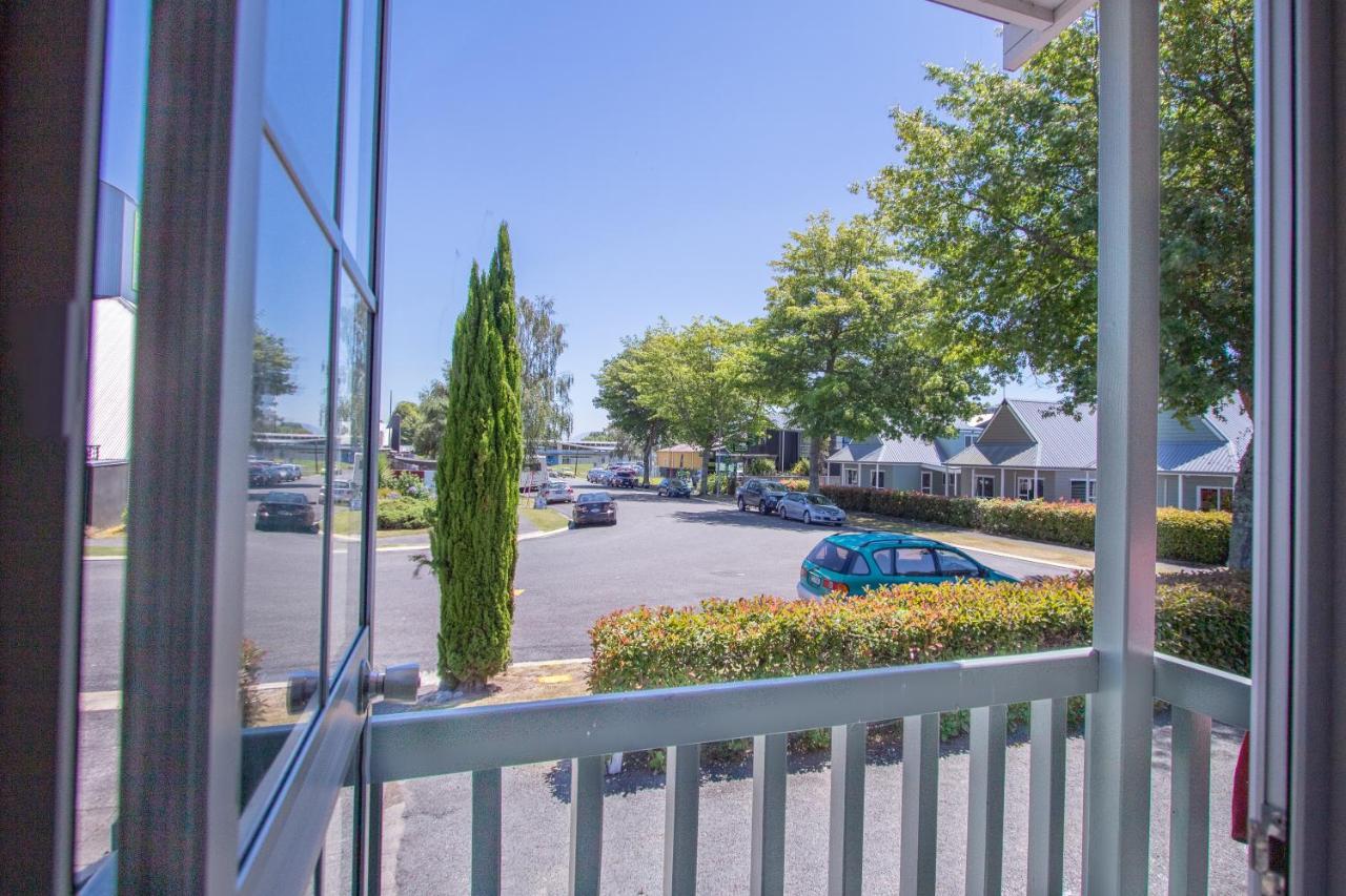 Turangi Leisure Lodge Екстериор снимка
