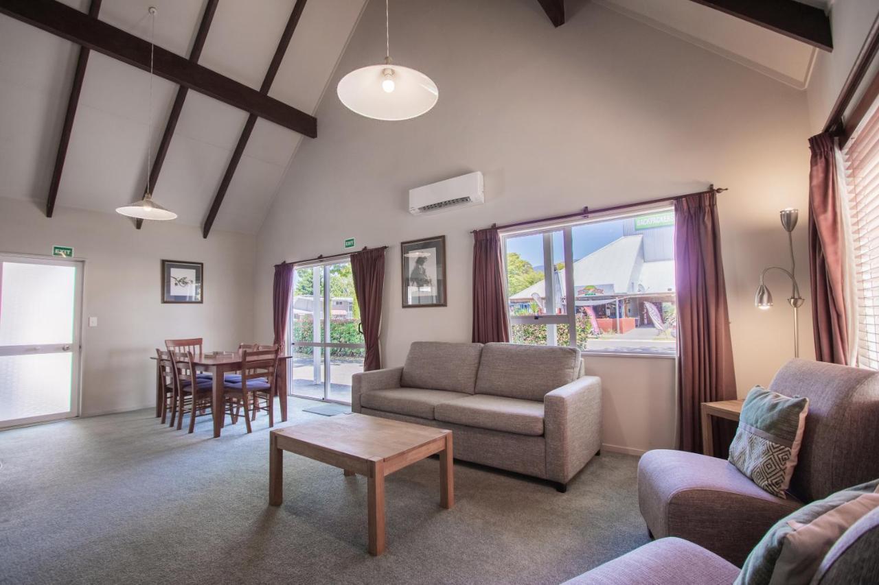 Turangi Leisure Lodge Екстериор снимка